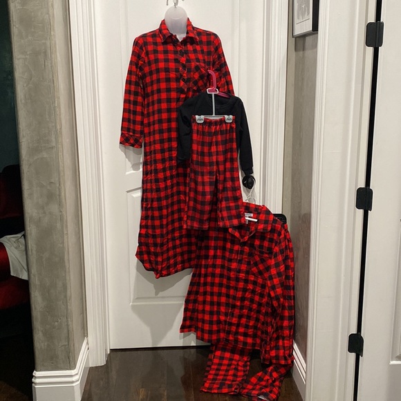 Christmas pajamas kids size 4T - Picture 5 of 7